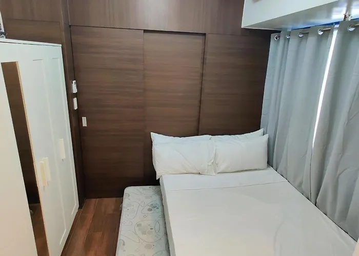 Apartment Stunning 2br In Air Residences Makati High Floor And Wfh With 300mbps Wifi