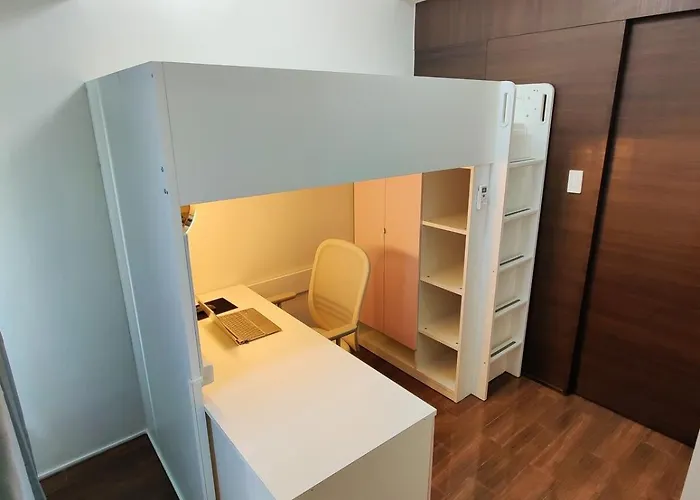 Stunning 2br In Air Residences Makati High Floor And Wfh With 300mbps Wifi *