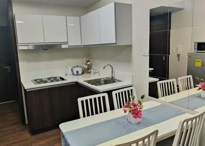 Stunning 2br In Air Residences Makati High Floor And Wfh With 300mbps Wifi Manila