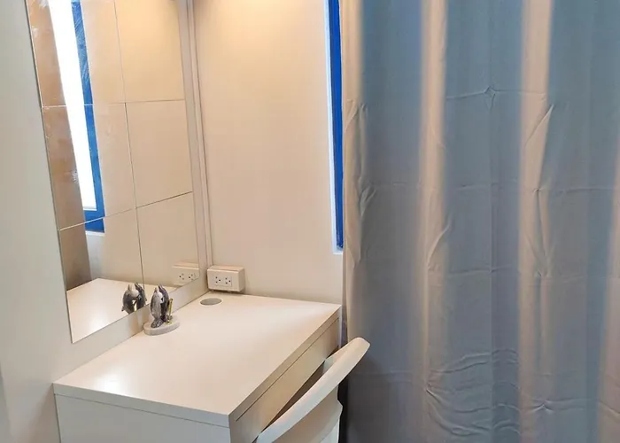 Stunning 2br In Air Residences Makati High Floor And Wfh With 300mbps Wifi * Manila