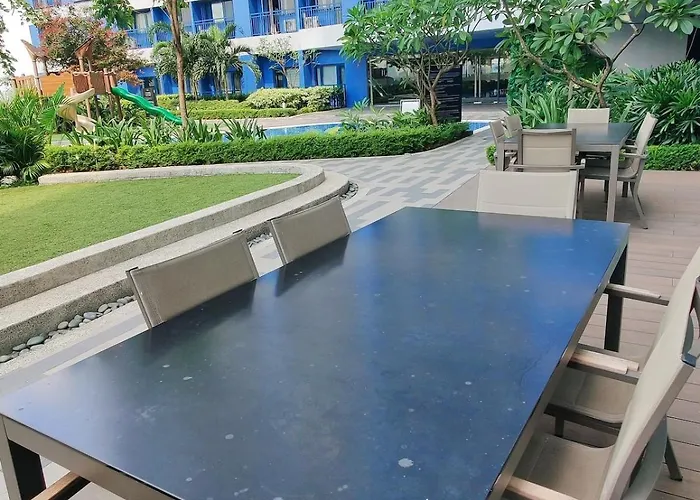 Apartment Stunning 2br In Air Residences Makati High Floor And Wfh With 300mbps Wifi
